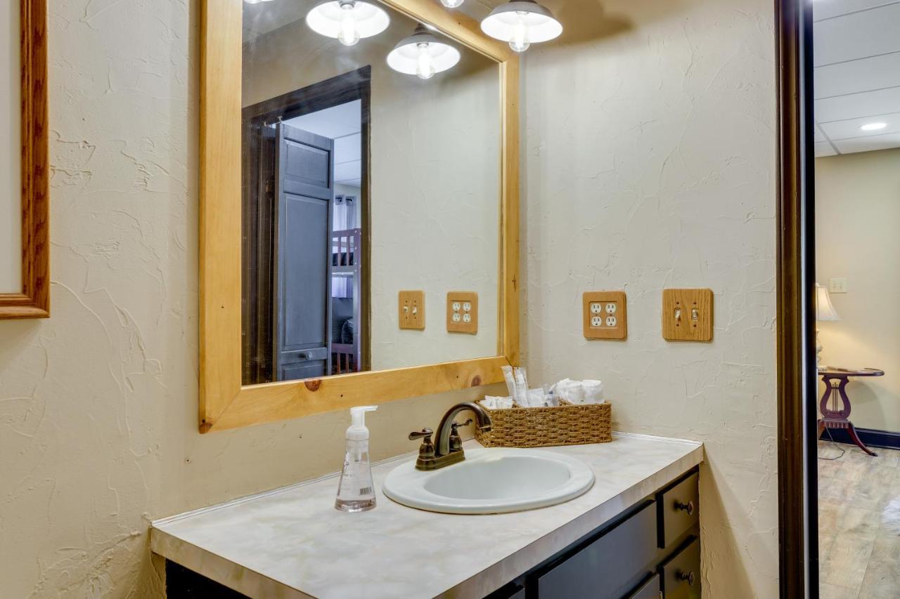 Pet-Friendly Hickory Vacation Rental With Fire Pit! Exterior foto